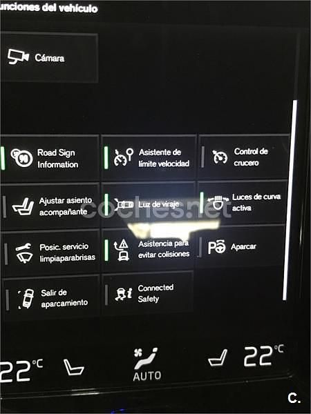 Usado Volvo XC60 R-Design 190 CV (139 kW) 2018 Azul SUV