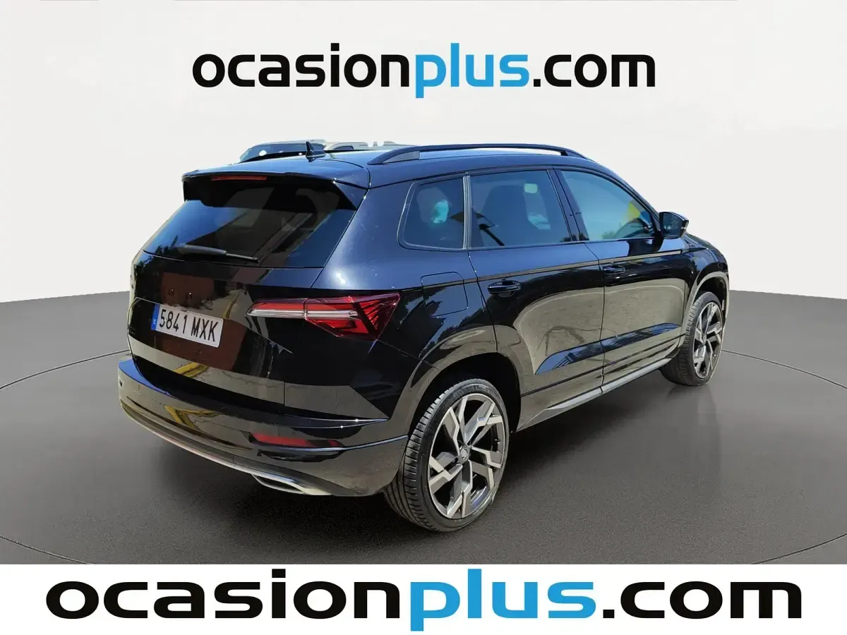 Usado Skoda Karoq SportLine 150 CV (110 kW) 2024 Negro SUV