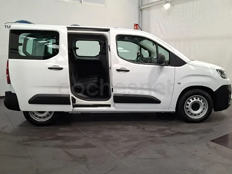Usado Citroën e-Berlingo Live 102 CV (75 kW) 2021 Blanco Monovolumen