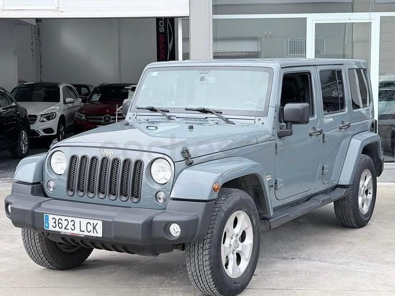 Gris / plata Usado 2016 Jeep Wrangler Unlimited Sahara SUV | 35.900 € (Precio justo) - Imagen 1/4