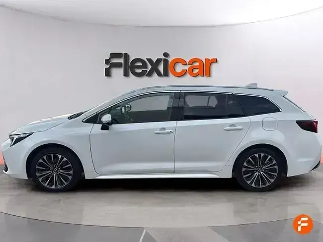 Usado Toyota Corolla Sport 196 CV (144 kW) 2023 Blanco Familiar