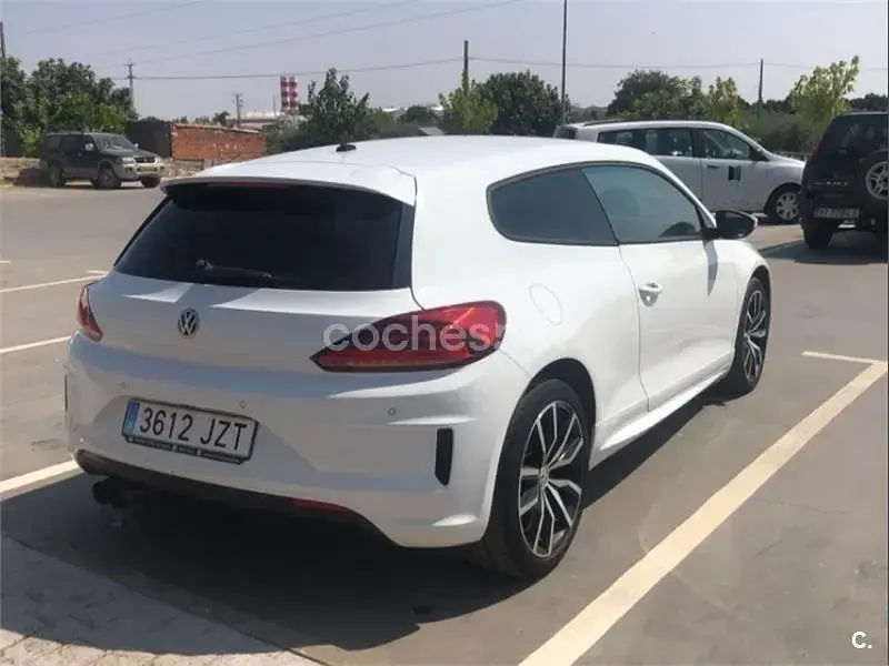 Usado VW Scirocco R-line 125 CV (91 kW) 2017 Blanco Coupe