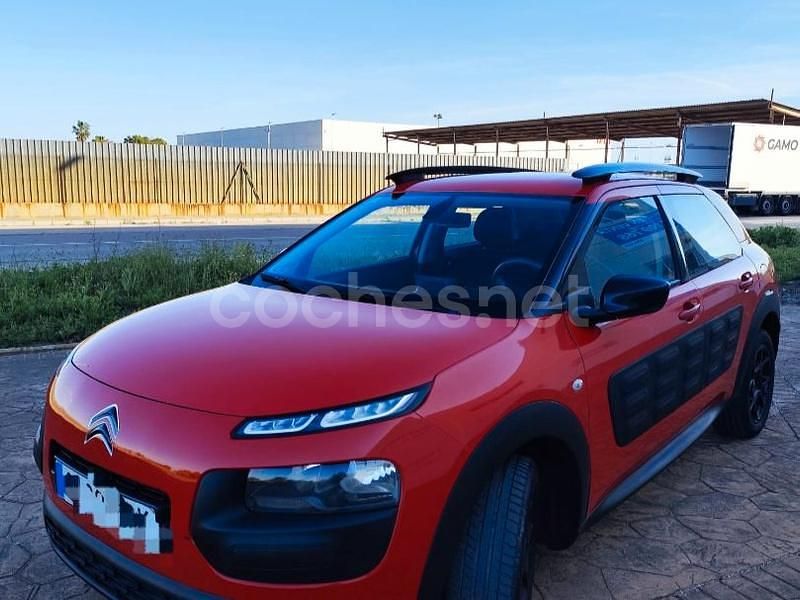 Rojo Usado 2017 Citroën C4 Cactus Feel Utilitario | 7500 € (Buen precio) - Imagen 1/4