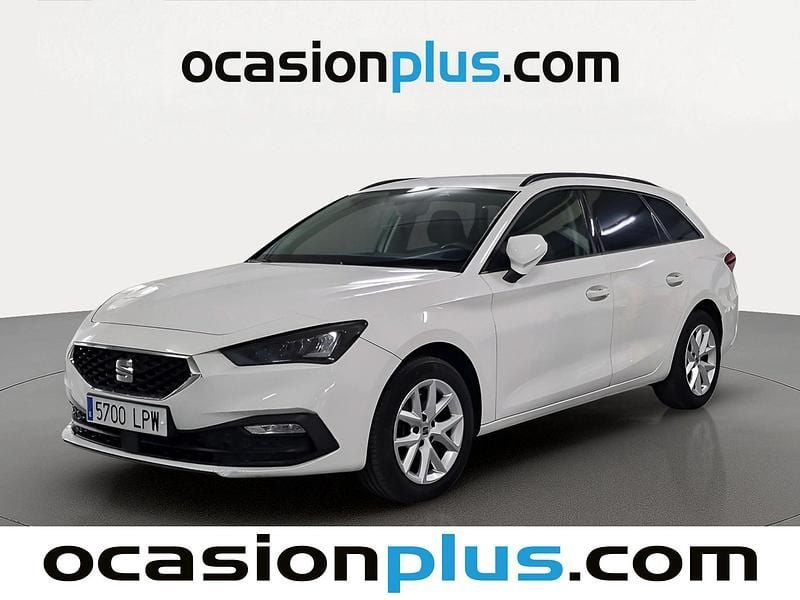 Usado Seat Leon Style 115 CV (84 kW) 2021 Blanco Monovolumen