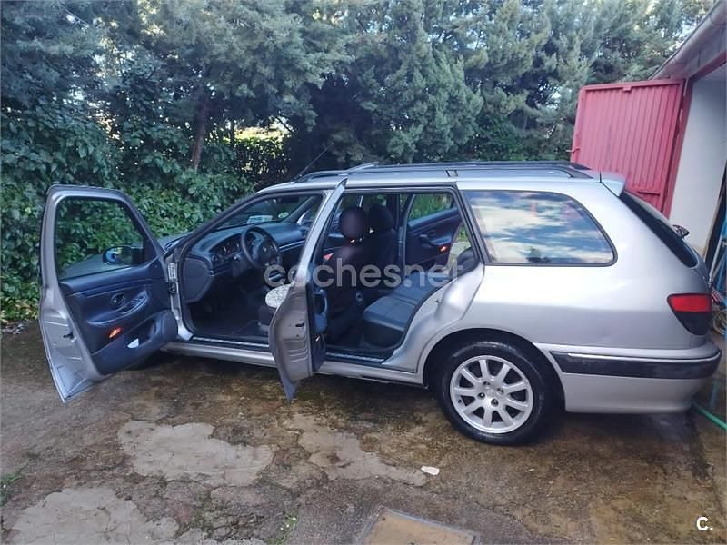 Gris / plata Usado 2001 Peugeot 406 Sport Familiar | 1300 € - Imagen 1/4