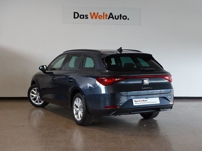 Gris Usado 2024 Seat Leon ST Style Familiar | 23.900 € (Precio justo) - Imagen 1/4