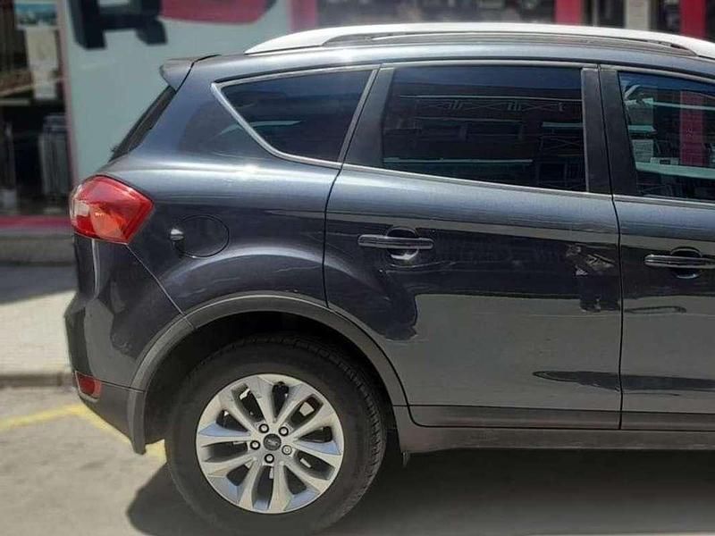Usado Ford Kuga Trend 136 HP (100 kW) 2009 Preto SUV