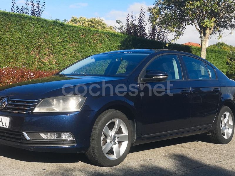 Azul Usado 2012 VW Passat Edition Berlina | 6890 € (Precio justo) - Imagen 1/4