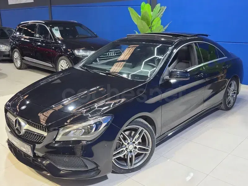 Usado Mercedes CLA220 170 CV (125 kW) 2018 Negro Berlina