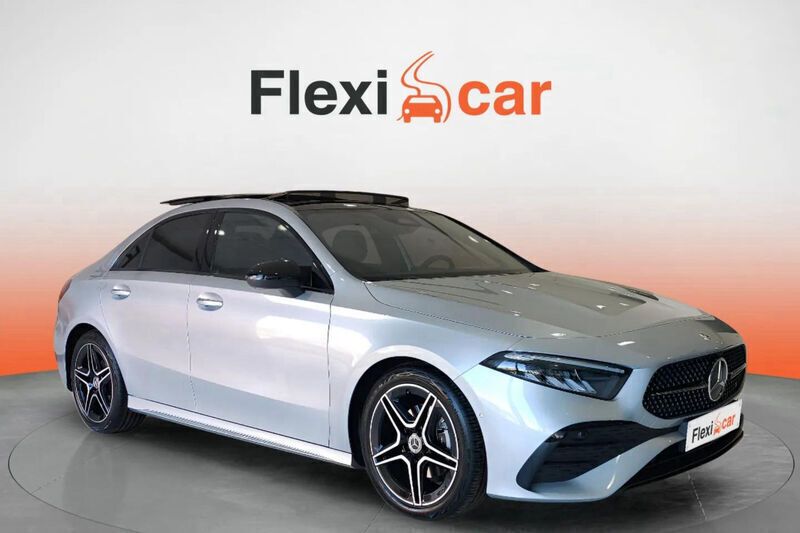 Gris Nuevo 2024 Mercedes A200 Berlina | 31.990 € (Buen precio) - Imagen 1/4