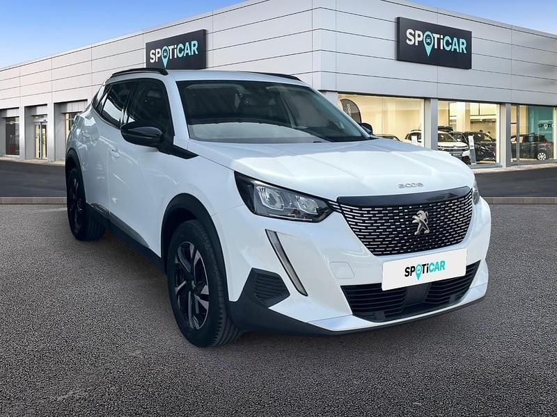 Usado Peugeot 2008 Allure 100 CV (73 kW) 2022 Blanco SUV
