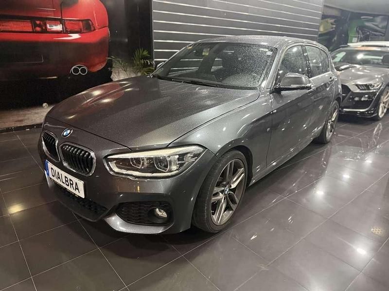 Begagnad BMW 118 150 HK (110 kW) 2016 Grå Halvkombi