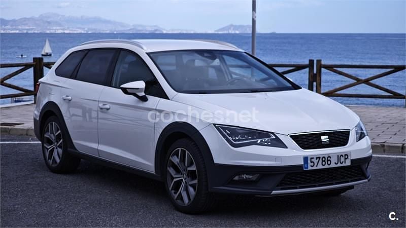 Usado Seat Leon ST 180 CV (132 kW) 2016 Blanco Familiar