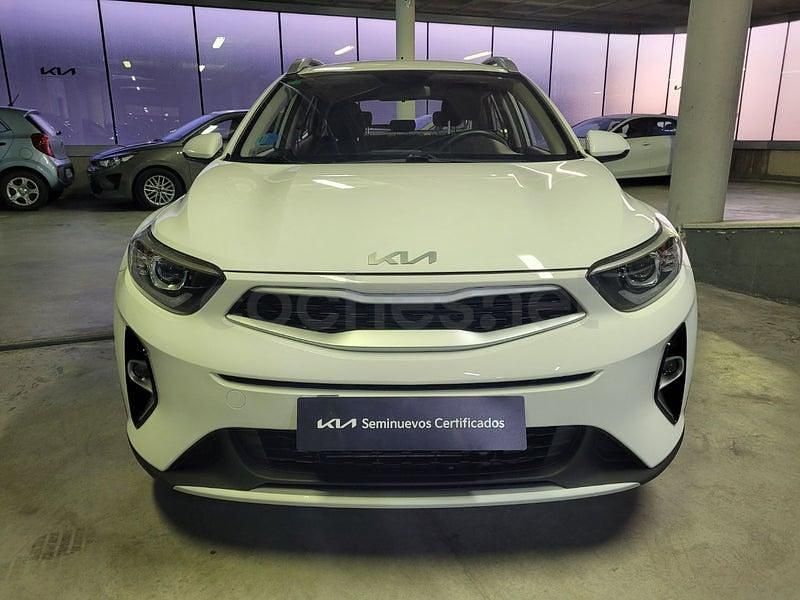 Usado Kia Stonic 100 CV (73 kW) 2022 Blanco SUV