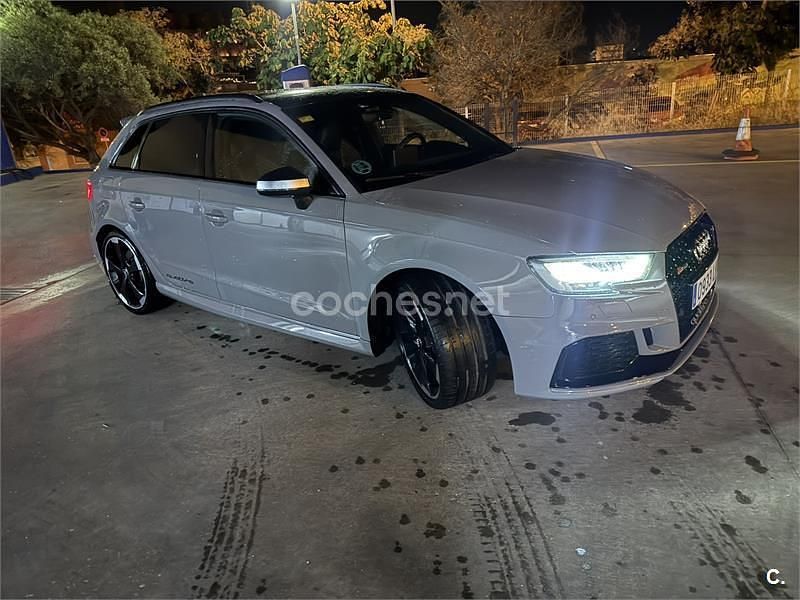 Usado Audi RS3 400 CV (294 kW) 2018 Gris / plata Berlina