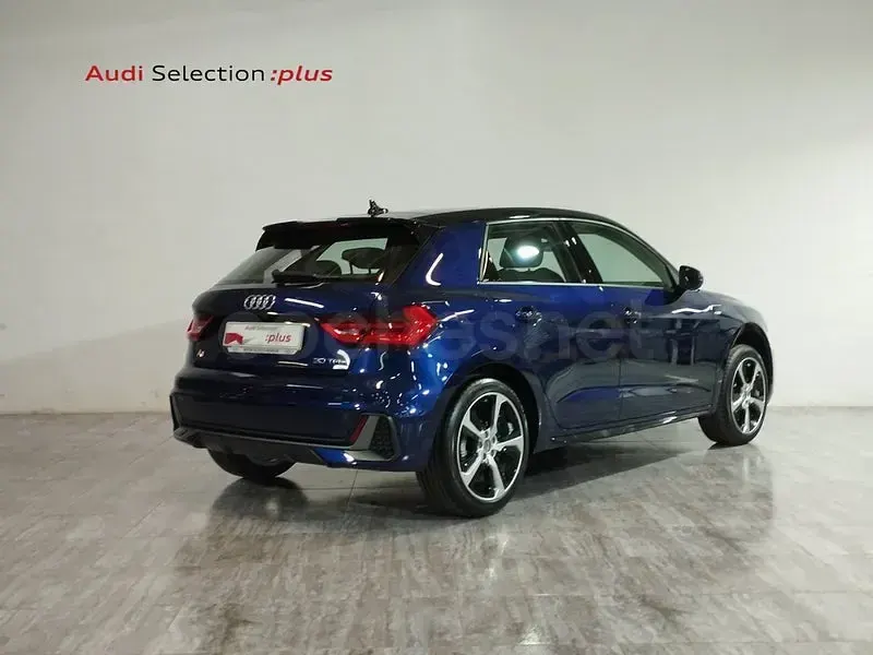 Usado Audi A1 Sportback 116 CV (85 kW) 2025 Azul Utilitario
