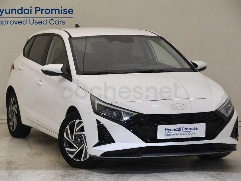 Usado Hyundai i20 100 CV (73 kW) 2025 Blanco Utilitario