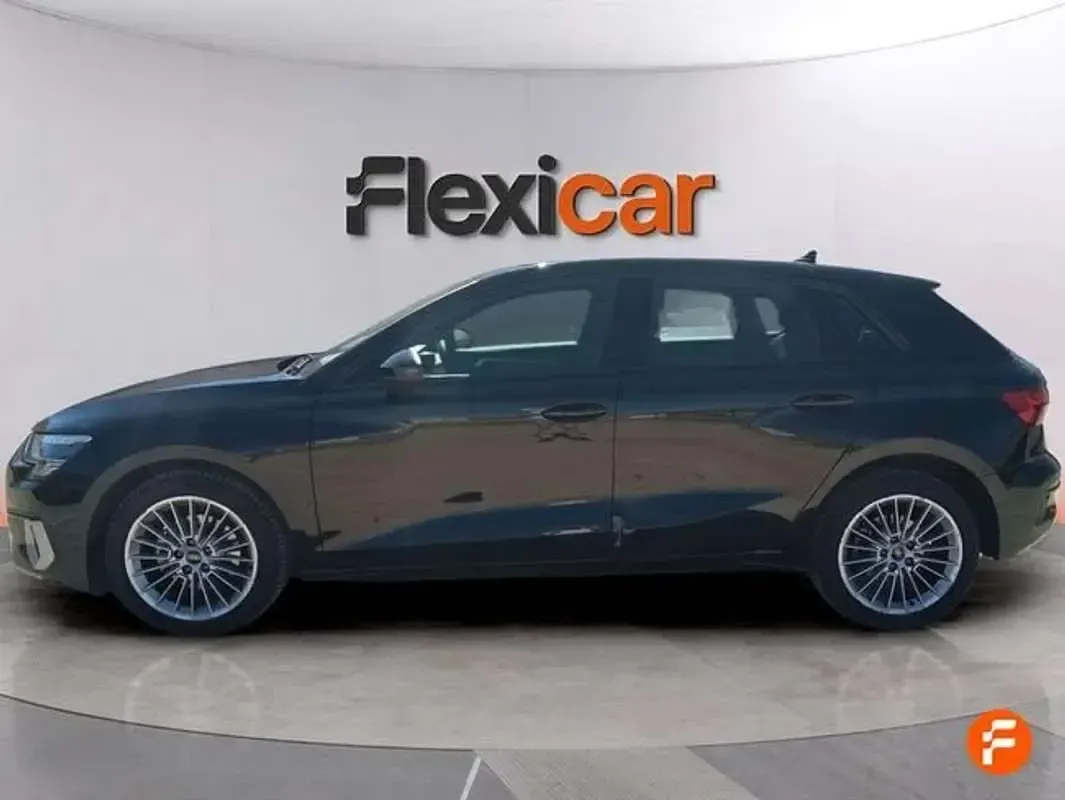 Usado Audi A3 Sportback Advanced 116 CV (85 kW) 2023 Negro Utilitario