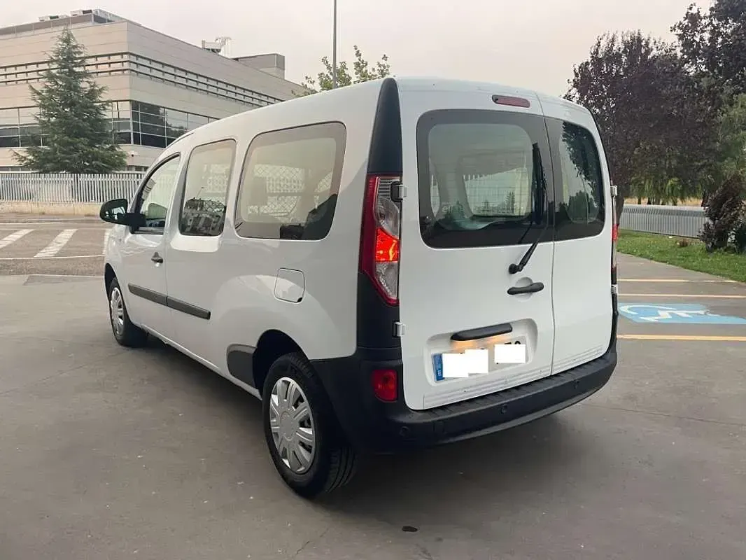 Usado Renault Kangoo 95 CV (69 kW) 2020 Blanco Monovolumen