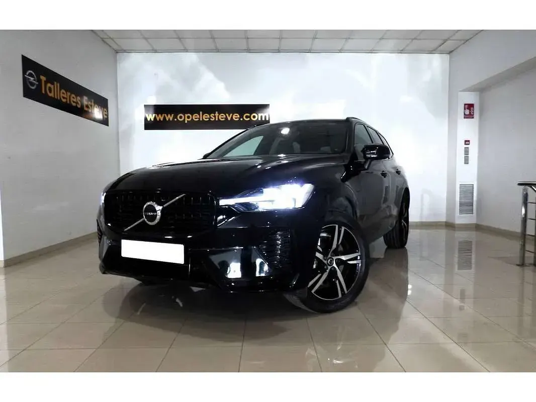 Usado Volvo XC60 R-Design 349 CV (256 kW) 2021 Negro SUV