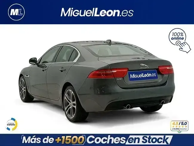 Begagnad Jaguar XE Prestige 200 HK (147 kW) 2018 Grå Sedan