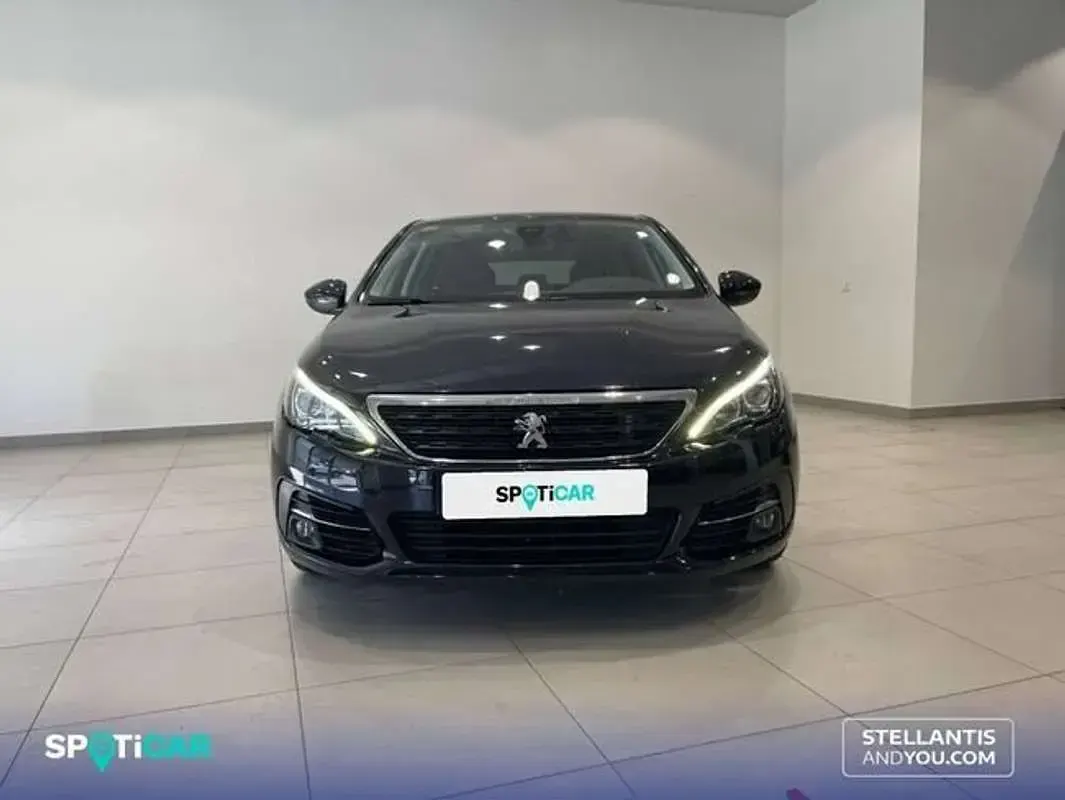 Usado Peugeot 308 Style 101 CV (74 kW) 2018 Negro Berlina