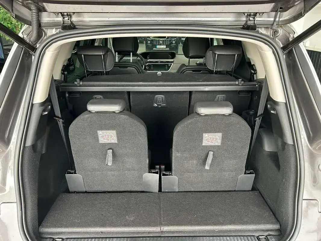 Usado Citroën Spacetourer Shine 129 CV (94 kW) 2020 Gris Monovolumen