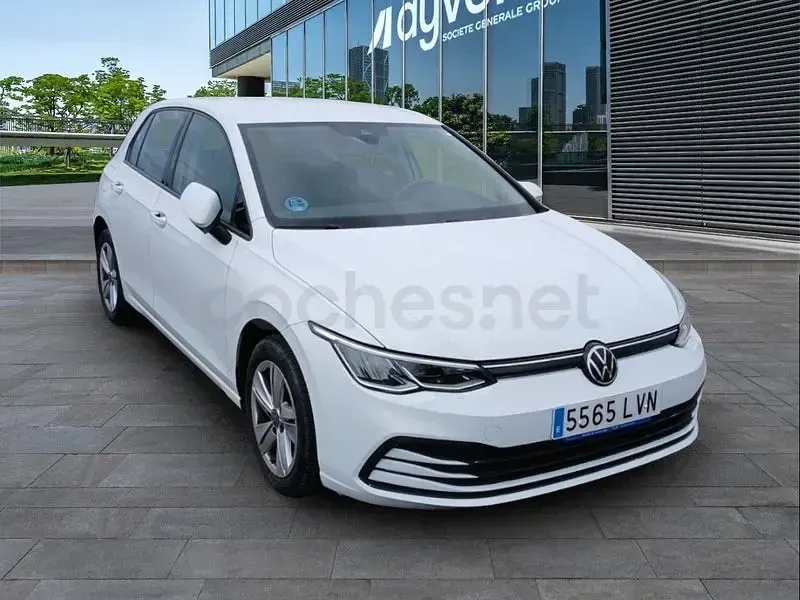 Usado VW Golf VIII 116 CV (85 kW) 2021 Blanco Berlina