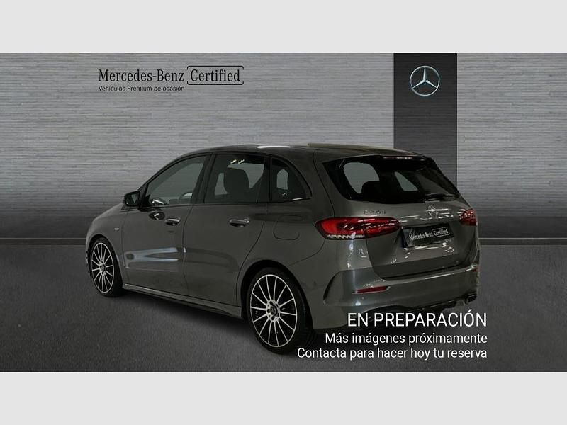 Usado Mercedes B180 116 CV (85 kW) 2021 Otro Monovolumen