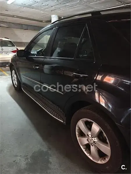 Usado Mercedes ML420 306 CV (225 kW) 2007 Negro SUV