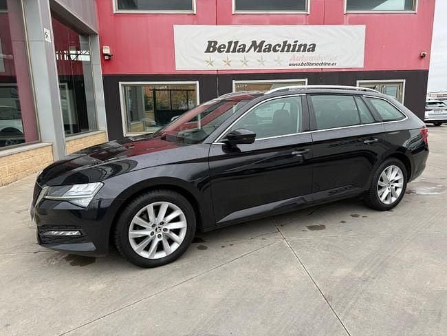 Usado Skoda Superb Ambition 150 CV (110 kW) 2022 Negro Familiar