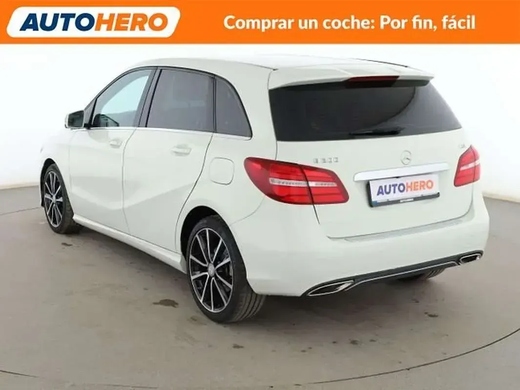 Usado Mercedes B200 Urban 135 CV (99 kW) 2015 Blanco Utilitario
