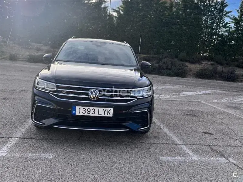 Usado VW Tiguan R-line 150 CV (110 kW) 2022 Negro SUV