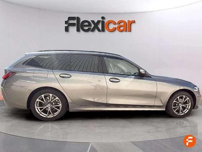 Używany BMW 320e 190 KM (139 kW) 2023 Szary Kombi