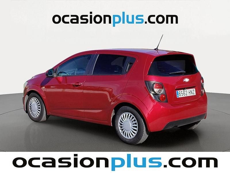 Usado Chevrolet Aveo LT 86 CV (63 kW) 2013 Rojo Utilitario