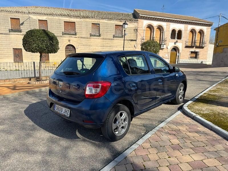 Usado Dacia Sandero 90 CV (66 kW) 2015 Azul Berlina