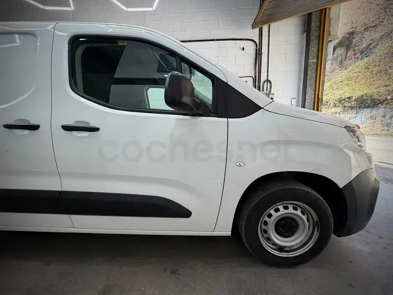 Usado Citroën e-Berlingo Live 102 CV (75 kW) 2021 Blanco Monovolumen