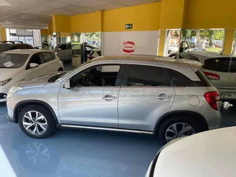 Usado Citroën C4 Aircross Seduction 150 CV (110 kW) 2012 Gris / plata SUV
