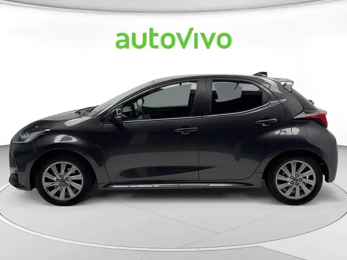 Usado Mazda 2 116 CV (85 kW) 2022 Gris / plateado SUV