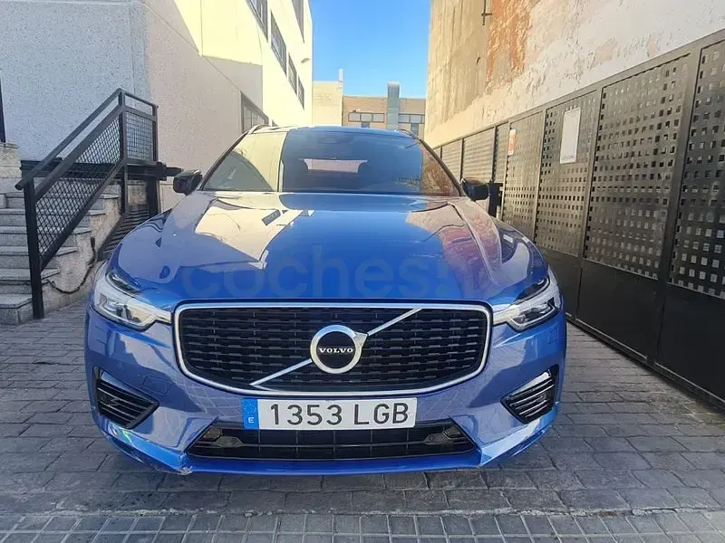 Usado Volvo XC60 R-Design 390 CV (286 kW) 2020 Azul SUV