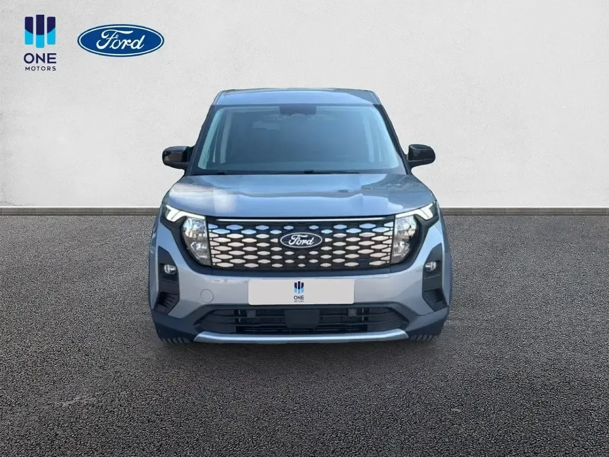 Nuevo Ford Tourneo Courier Active 100 kW (136 CV) 2026 Gris Monovolumen