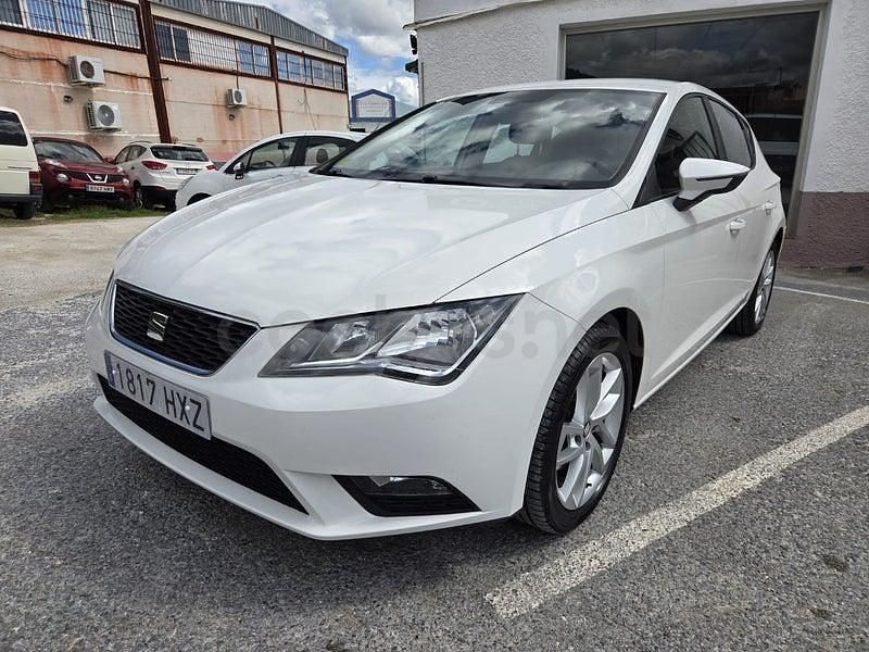 Usado Seat Leon Style 122 CV (89 kW) 2014 Blanco Berlina