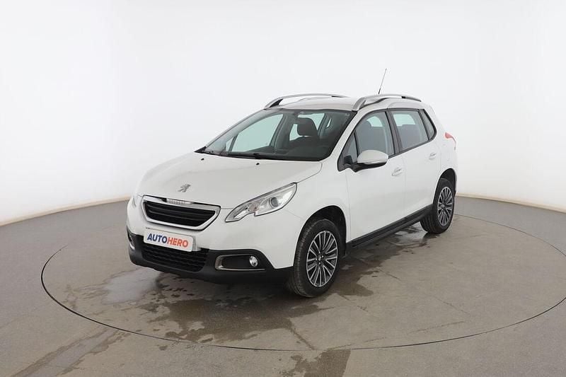 Usado Peugeot 2008 Active 82 CV (60 kW) 2015 Blanco SUV