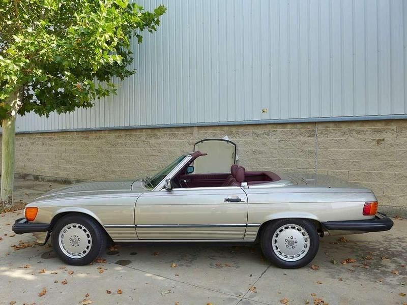 Usado Mercedes 560 227 CV (166 kW) 1987 Beige Descapotable
