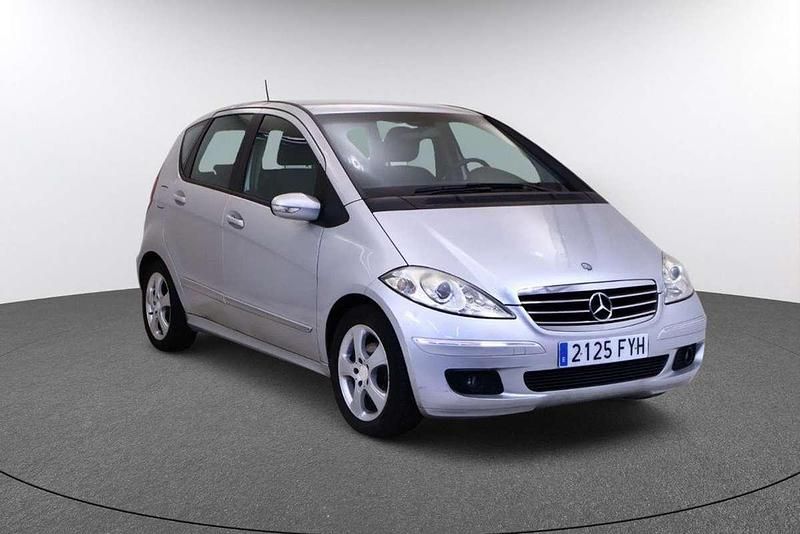 Usado Mercedes A180 Avantgarde 109 CV (80 kW) 2007 Plata Utilitario