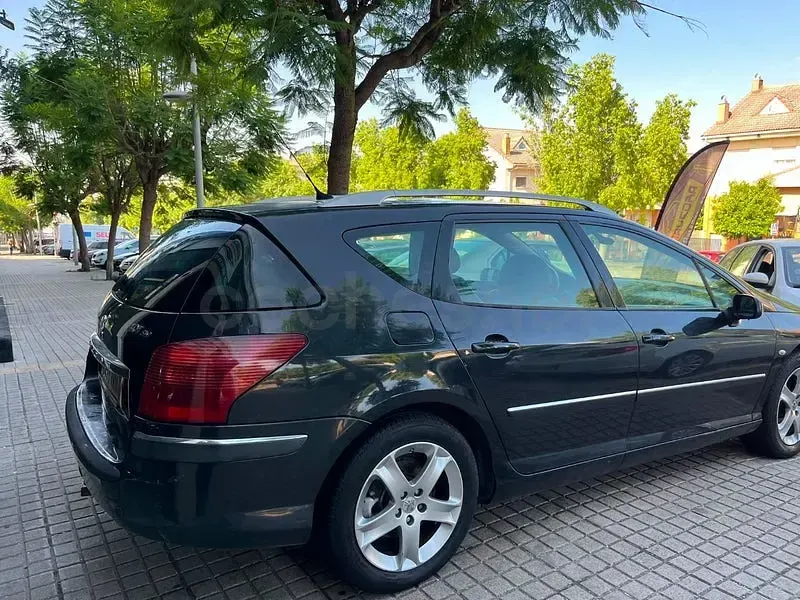 Usado Peugeot 407 136 CV (100 kW) 2006 Negro Familiar