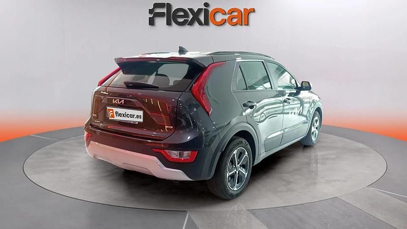 Usado Kia Niro 141 CV (103 kW) 2024 Gris SUV