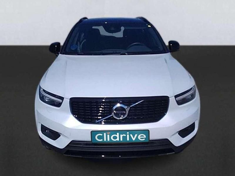 Begagnad Volvo XC40 Plus 211 HK (155 kW) 2022 Vit SUV