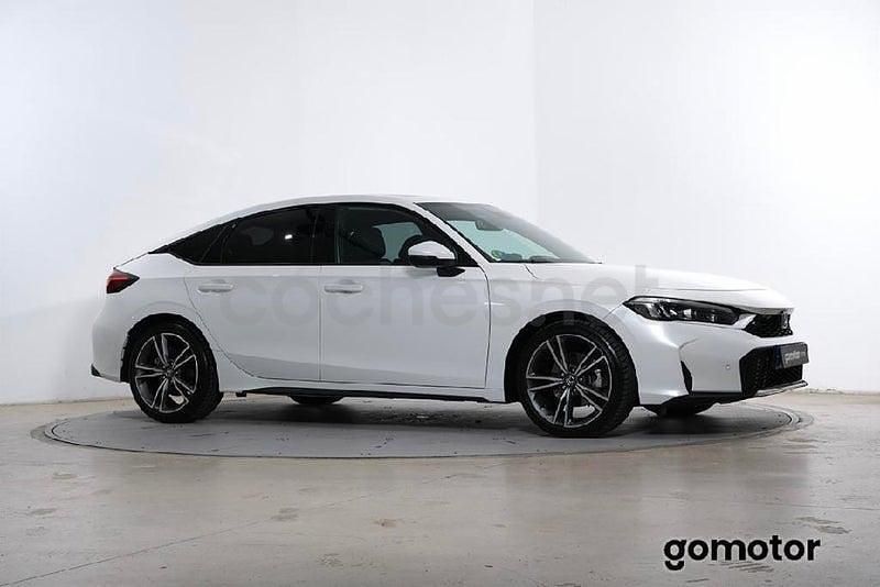 Usado Honda Civic Advance 184 CV (135 kW) 2025 Gris / plata Berlina