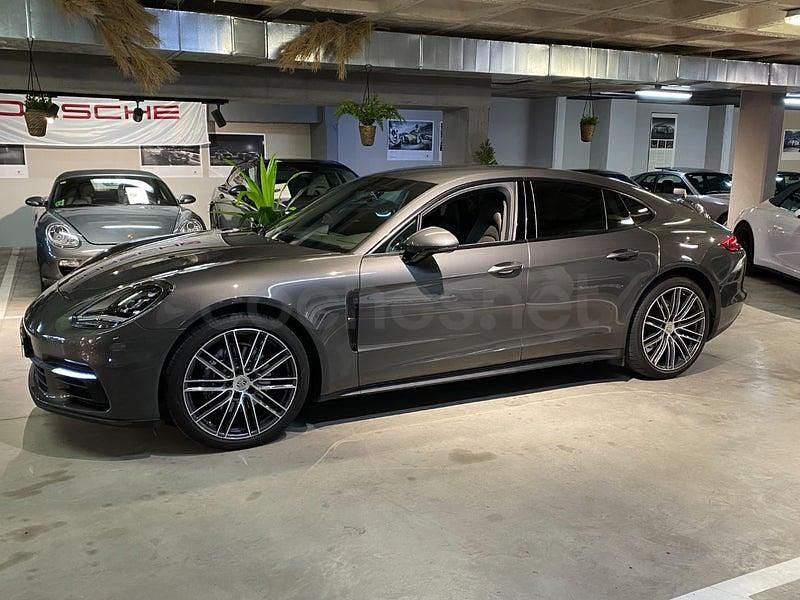 Begagnad Porsche Panamera 4 330 HK (242 kW) 2017 Beige Sedan